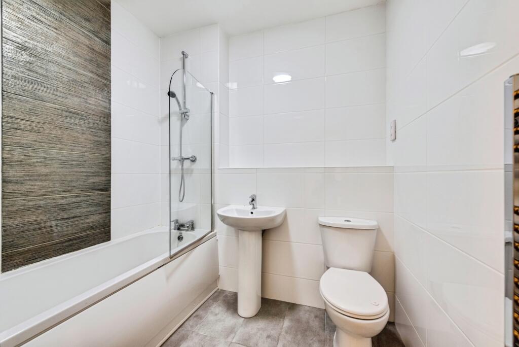 Apartment in Swindon, Railway Village, Town Centre - View 3