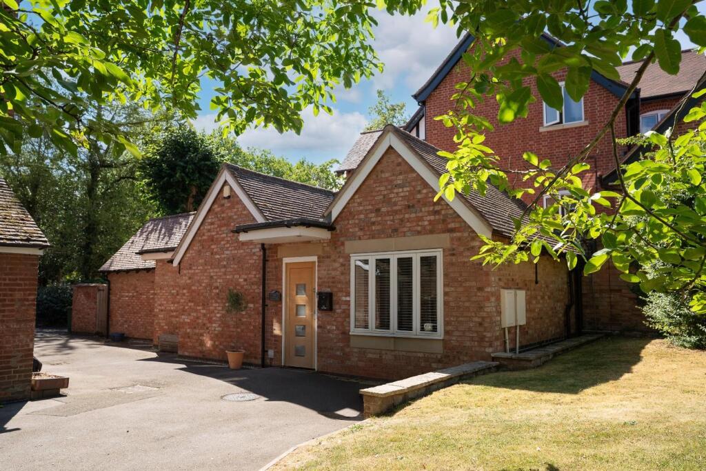 Main image of property: St Gregorys Road, Stratford-upon-Avon