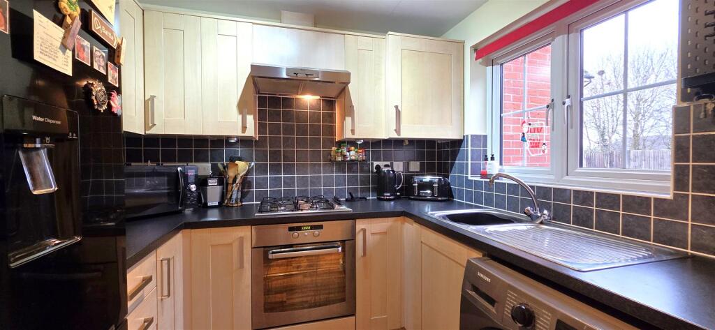 White Horse Way, Devizes photo 3
