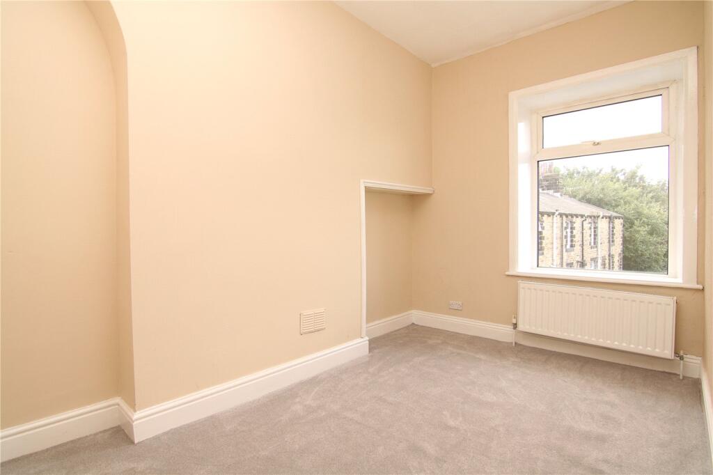 House in Bradford - View 5