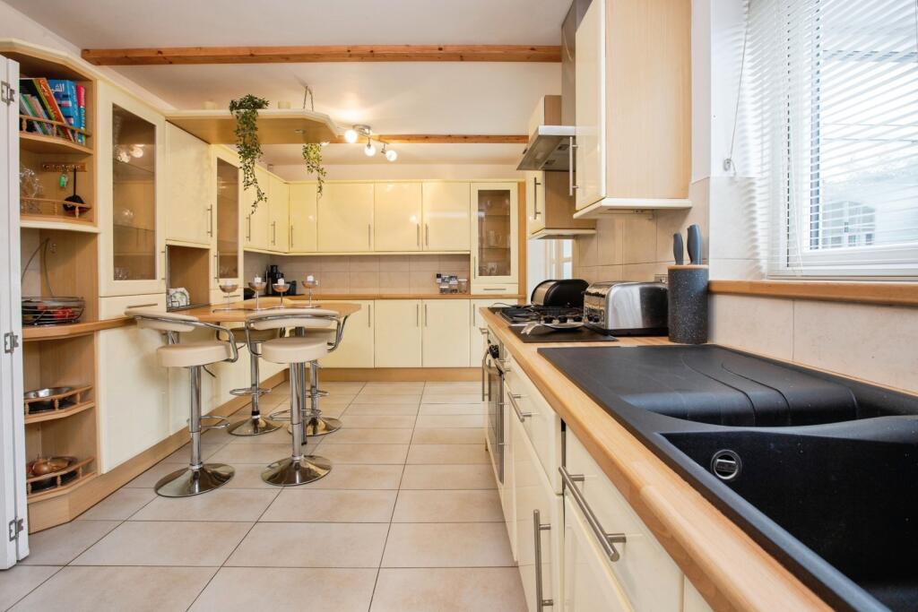 House in Nottingham - View 5