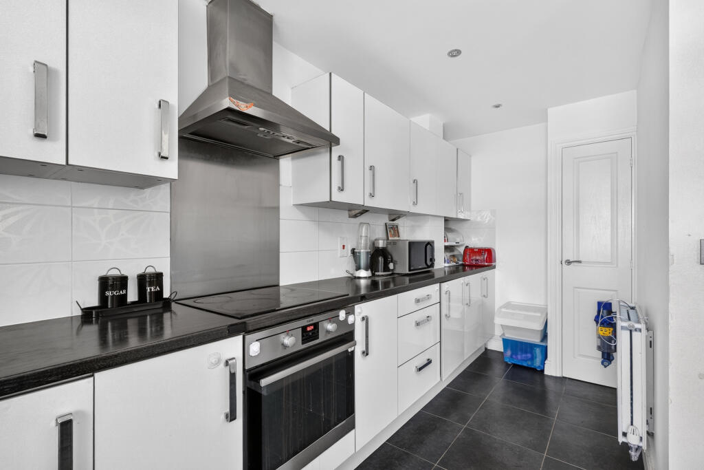 House in Bracknell, The Parks, Birch Hill - View 4