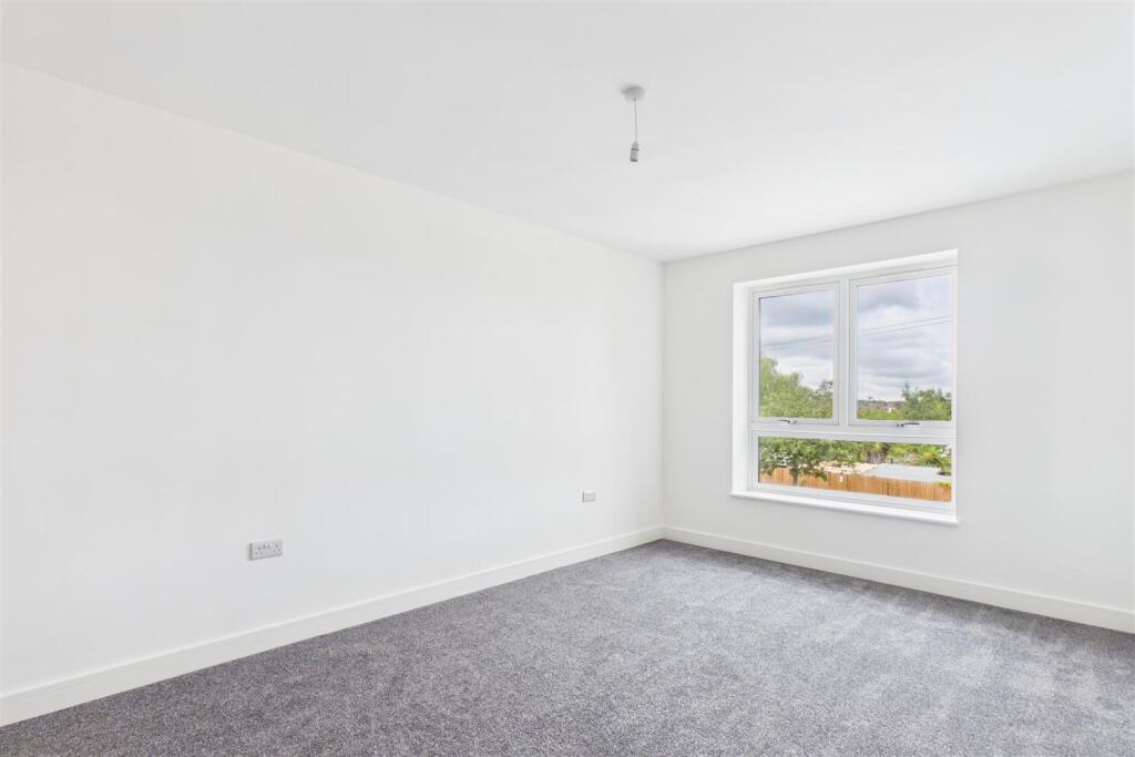 Apartment in Bristol, Manor Farm, Horfield - More