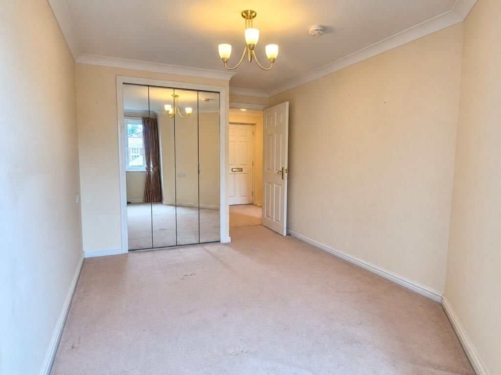 Apartment in Enfield - More