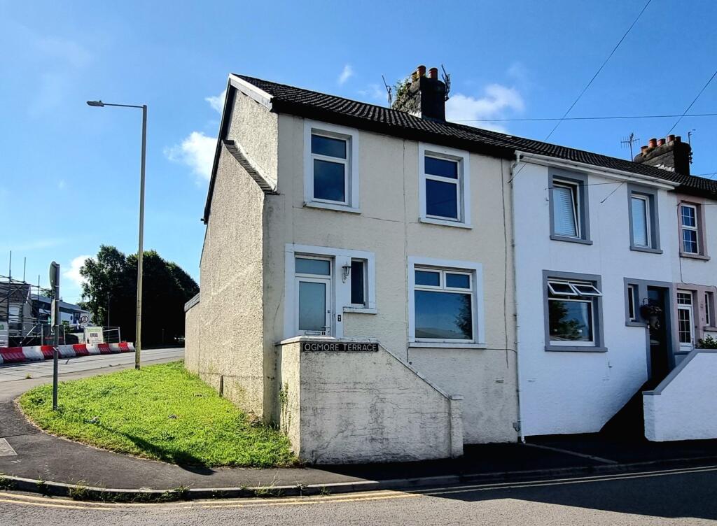 House in Bridgend, Hencastel