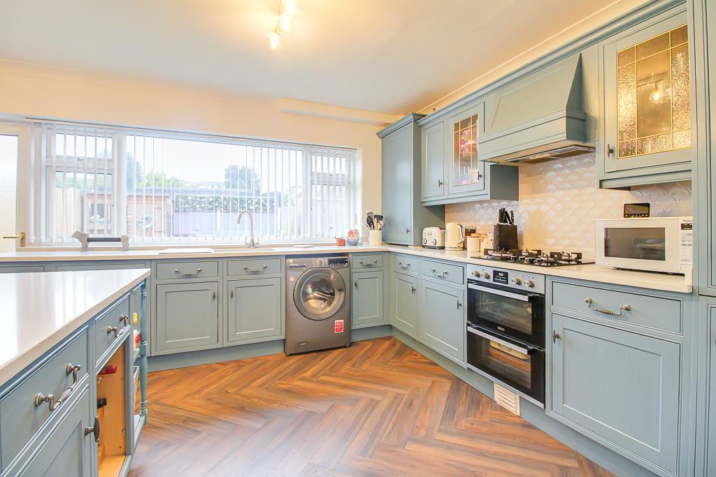 House in Southend-on-Sea, Essex - More