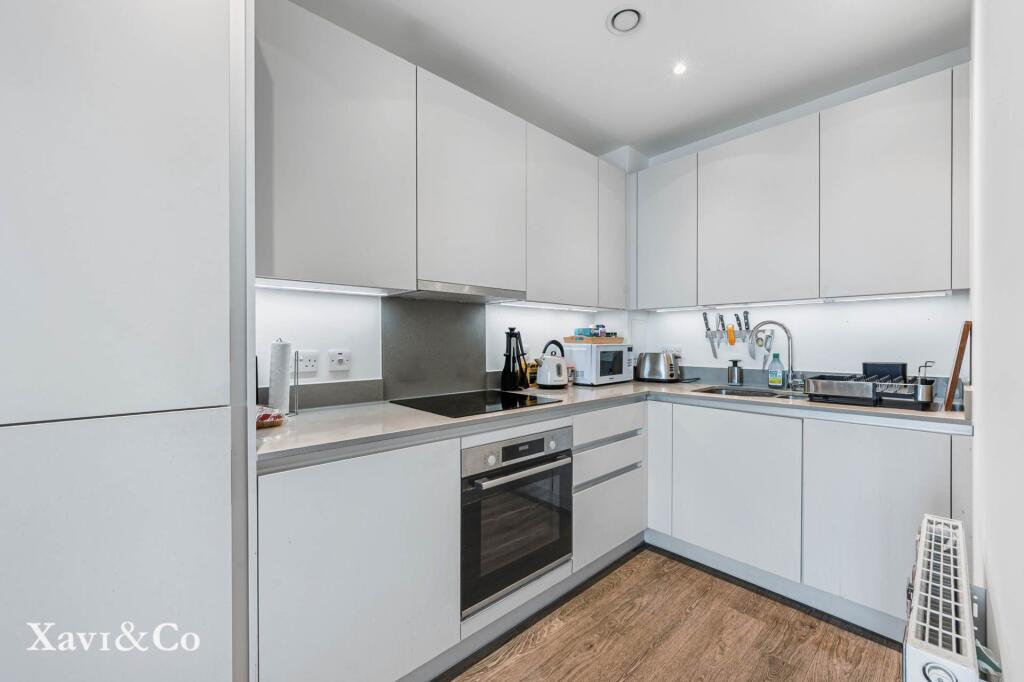 Apartment in Twickenham - View 5