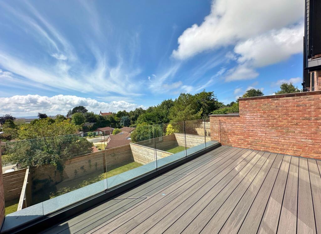 Dale View Telegraph Road, Heswall, CH60 photo 4