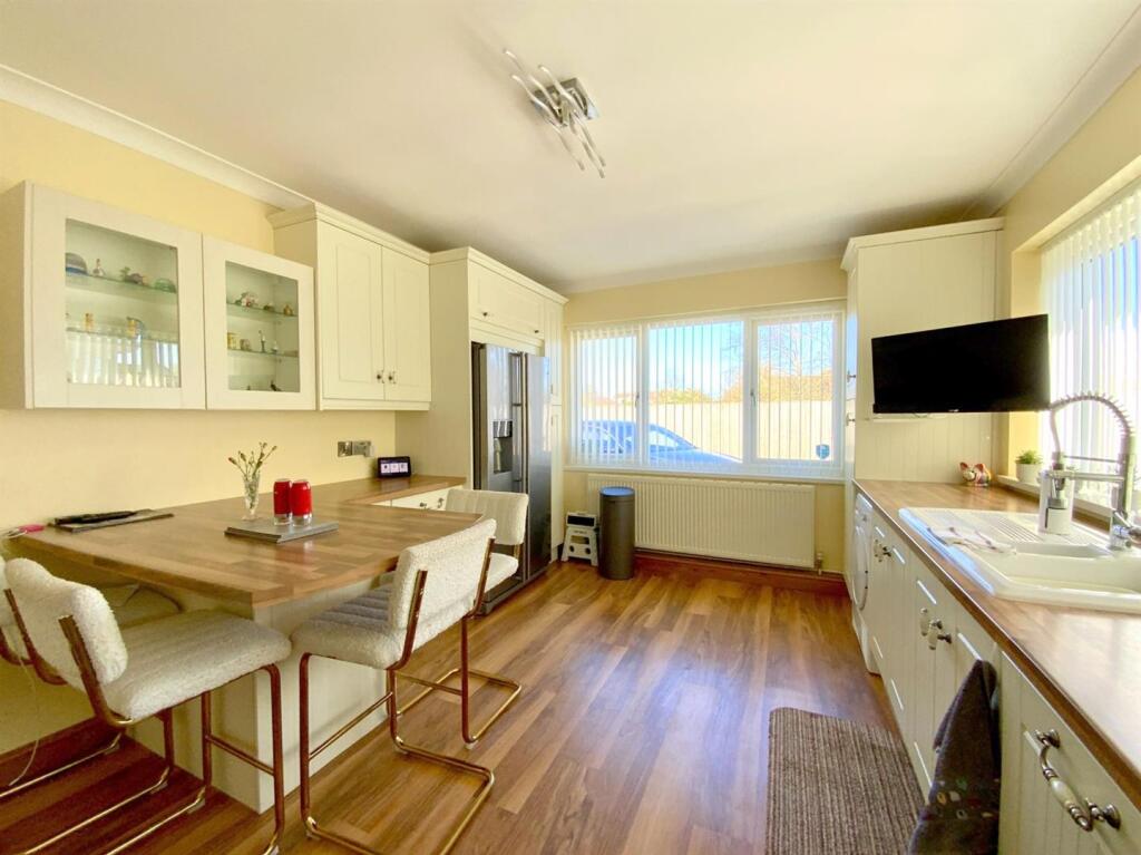 Poplar Drive, Humberston photo 3