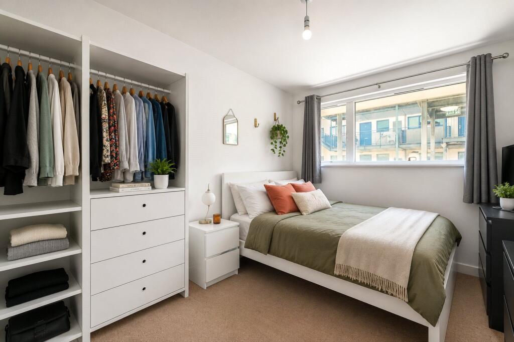 Apartment in London - More