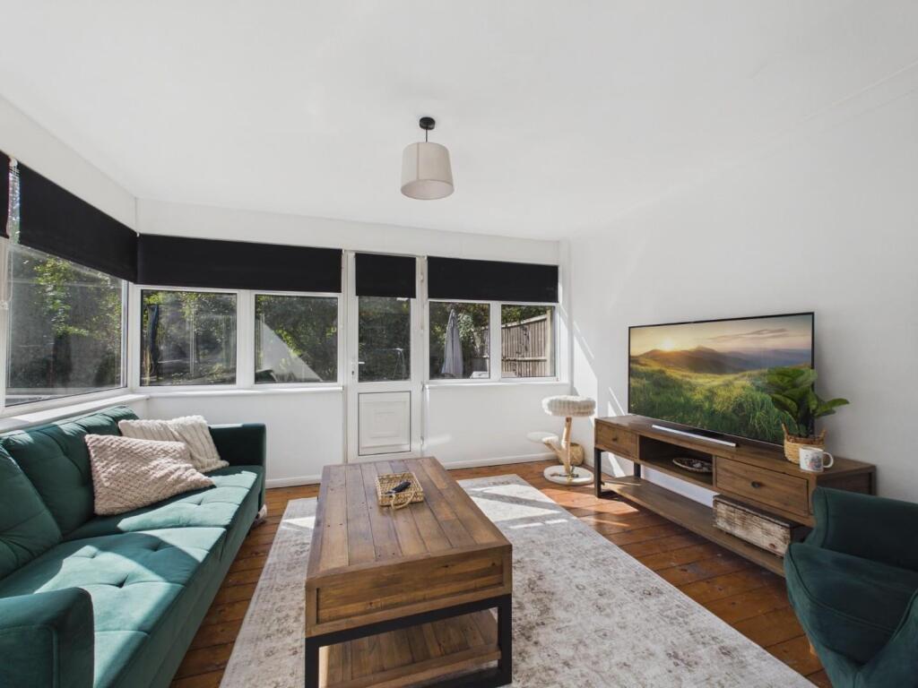 House in Ashford, Kent - View 5