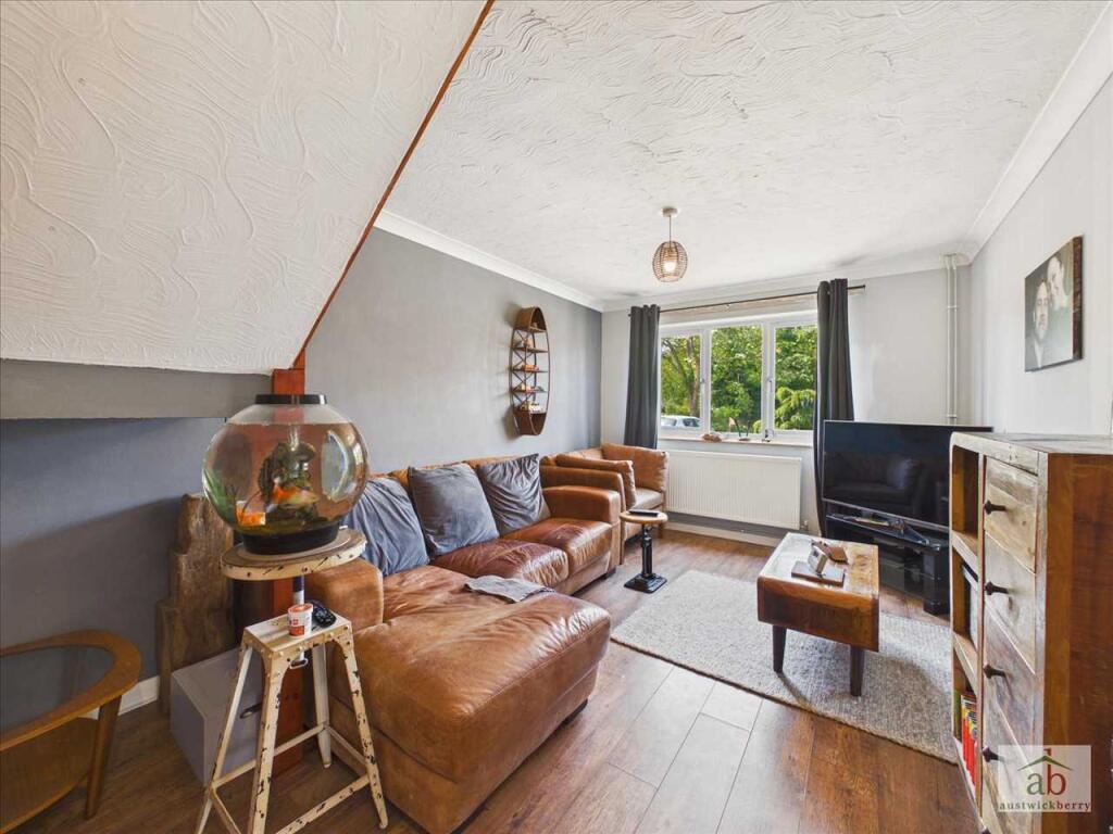 House in East Suffolk, Martlesham - More