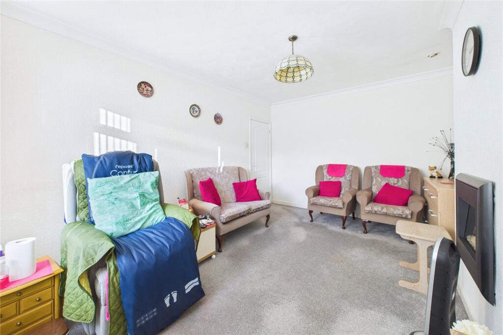 Haydon View Road, Swindon, Wiltshire, SN25 photo 4