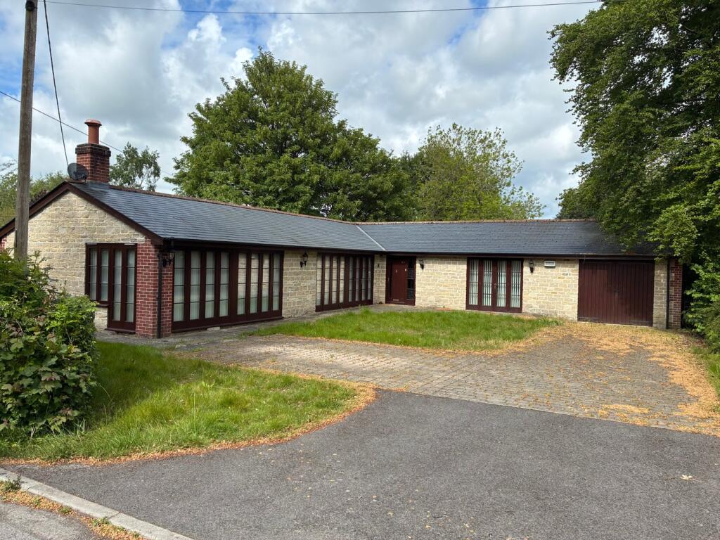 Main image of property: Bishopstrow, Warminster, Warminster, BA12