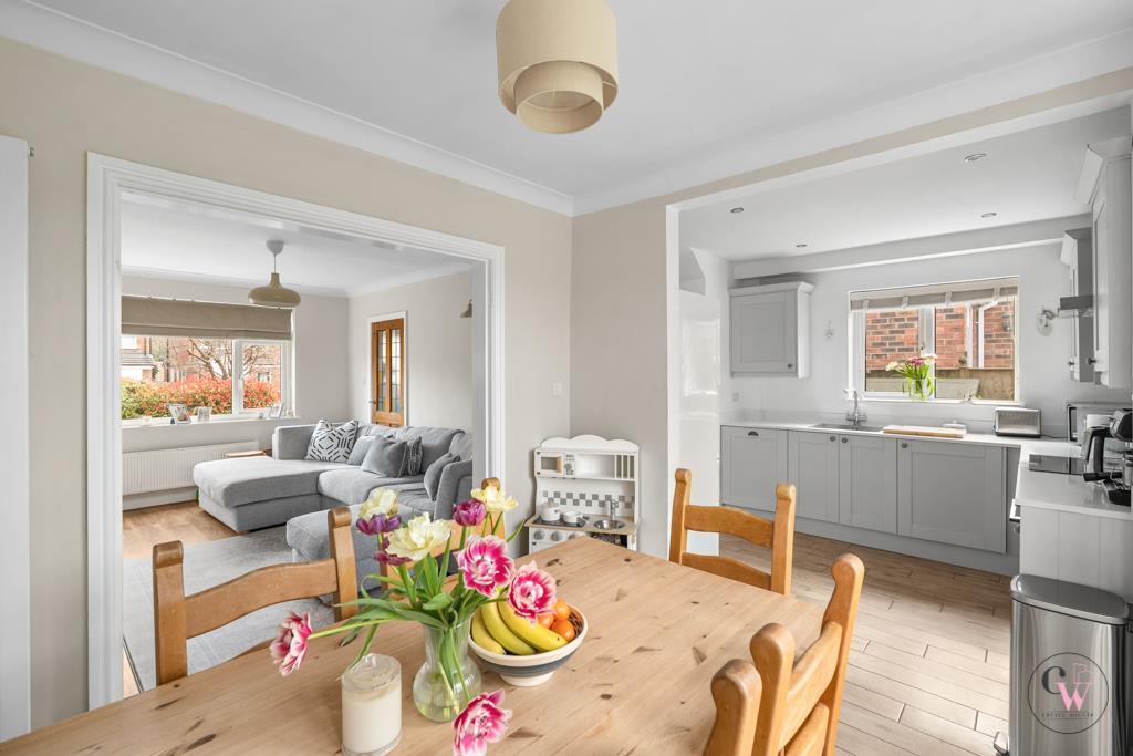 Grovemount, Davenham, Northwich photo 3