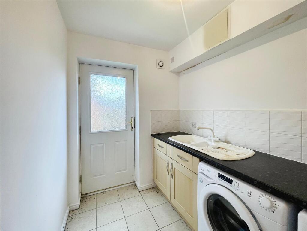 House in Nottingham - View 4
