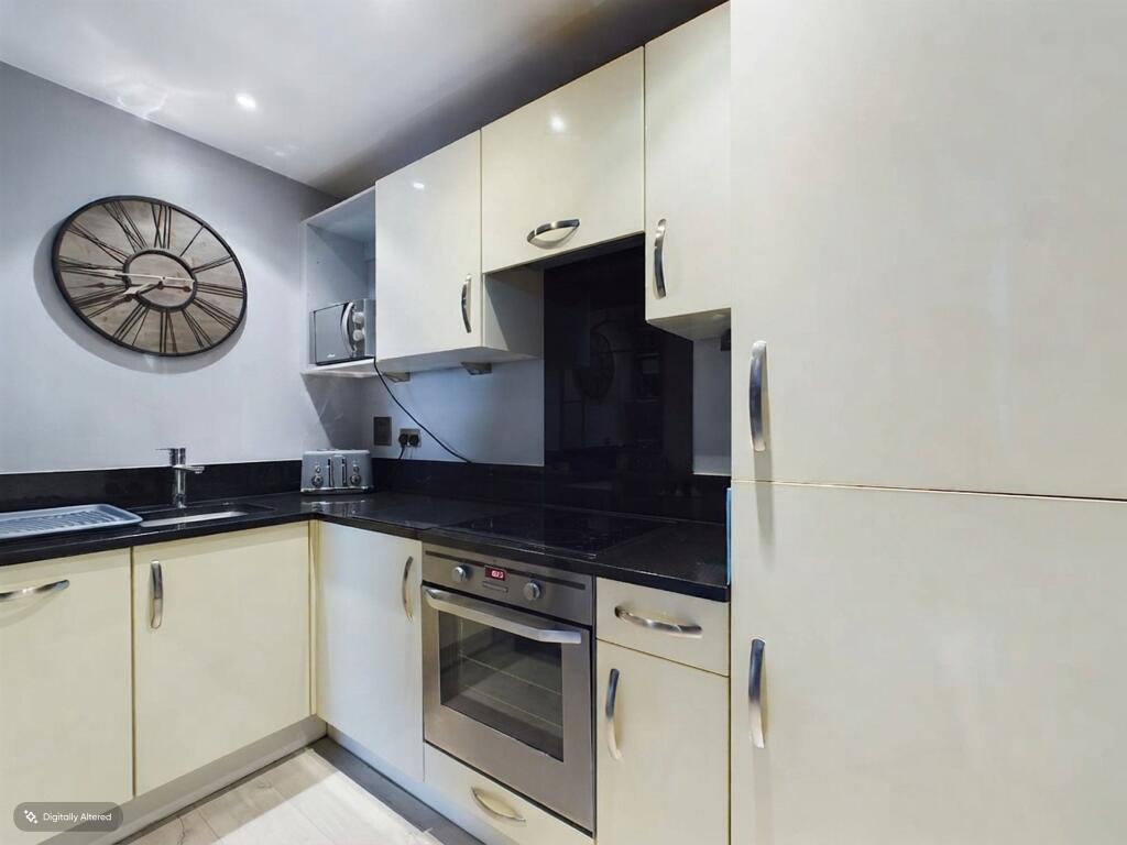 Apartment in Rochester - View 5