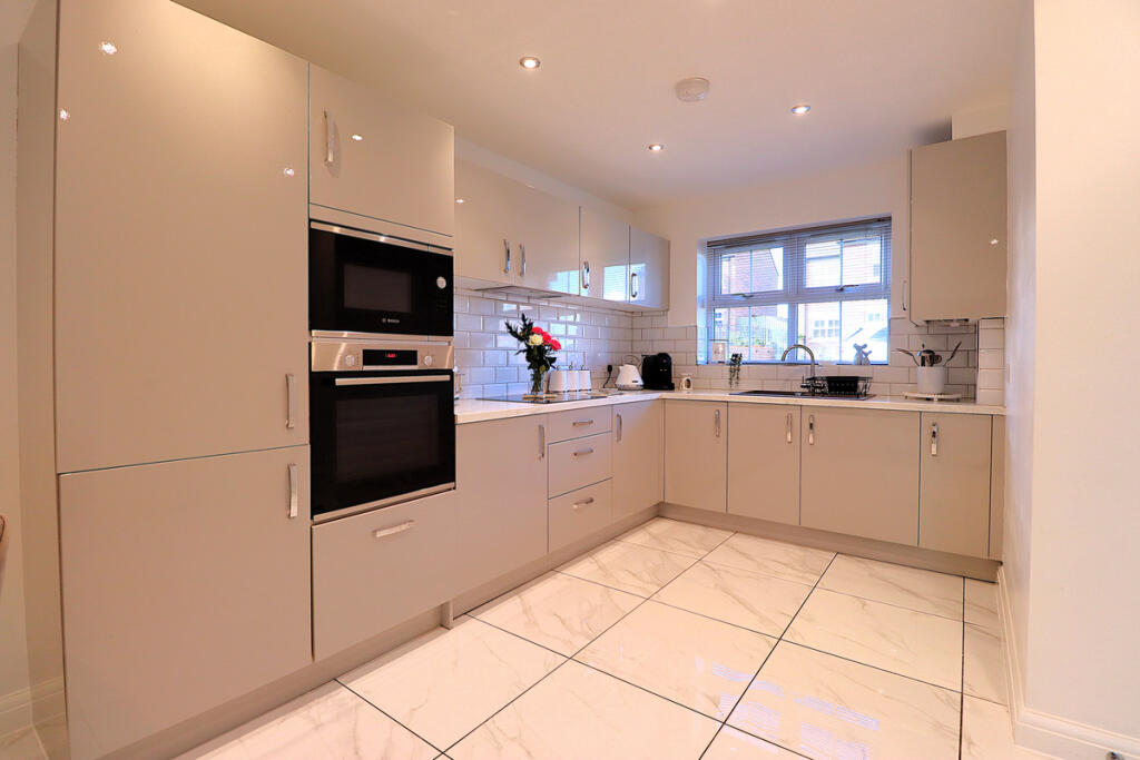 Willow Mews, Grimethorpe Barnsley, S72 photo 4