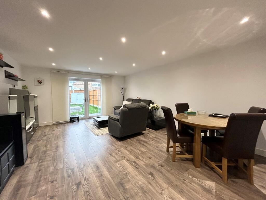 House in London - View 5