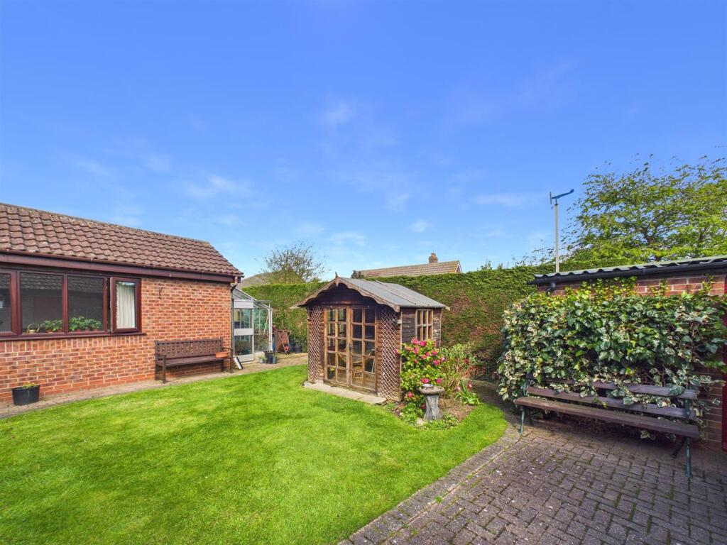 Maple Close, Louth photo 4