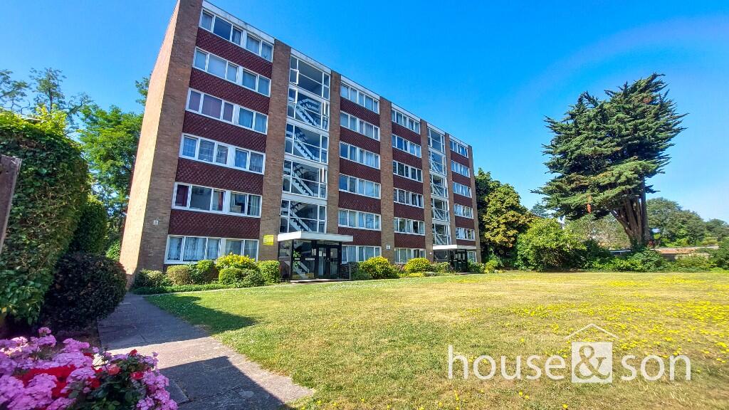 2-bed flat on Balcony Flat Close To Westbourne, Poole Road, BH12, £180,000