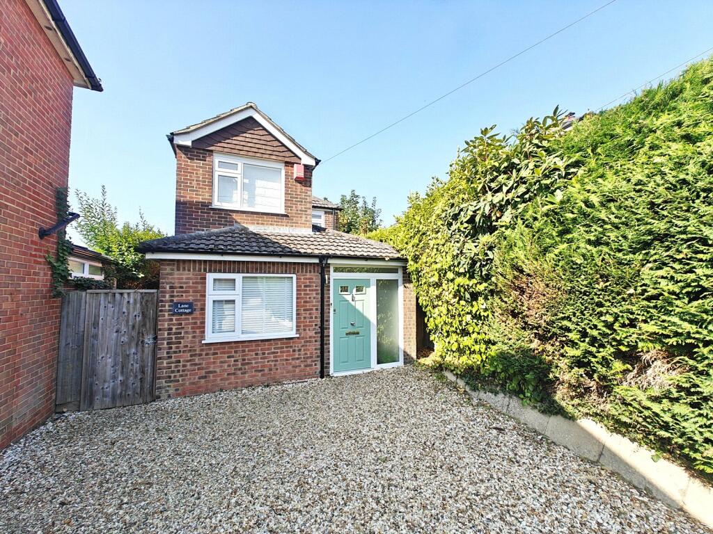 3-bed detached on Manchester Road, Sway, Lymington, Hampshire, SO41, £600,000