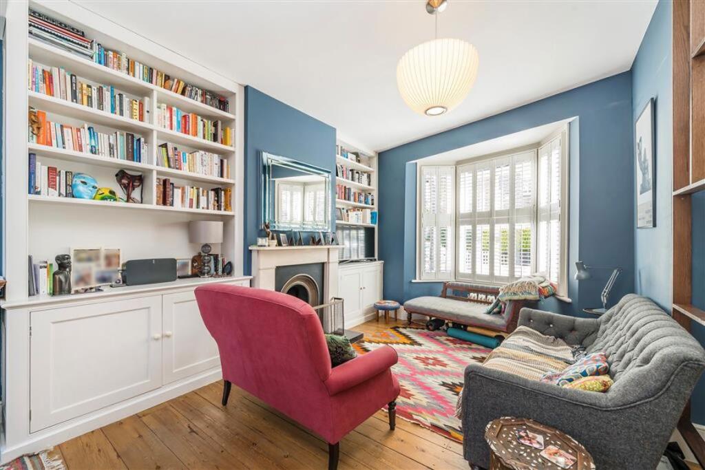 House in London - View 3