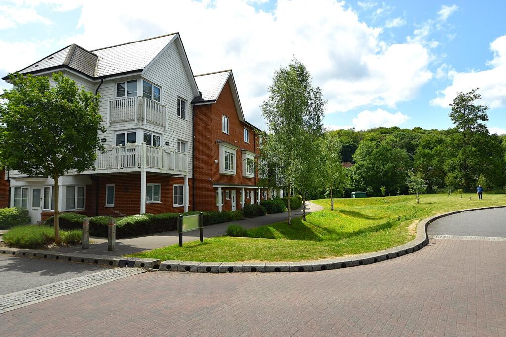 Main image of property: Sierra Road, High Wycombe, Buckinghamshire, HP11