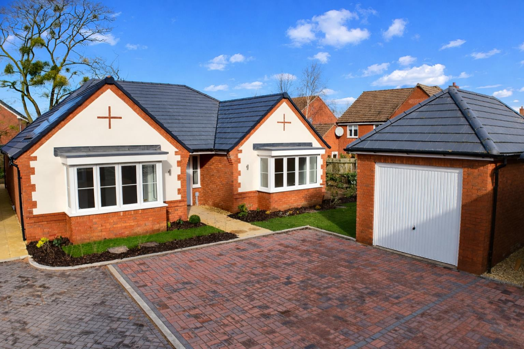 Main image of property: Maypole Place, Evesham