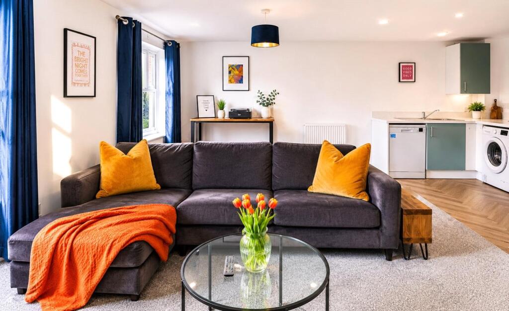 Apartment in Arun, Barnham and Eastergate - View 3