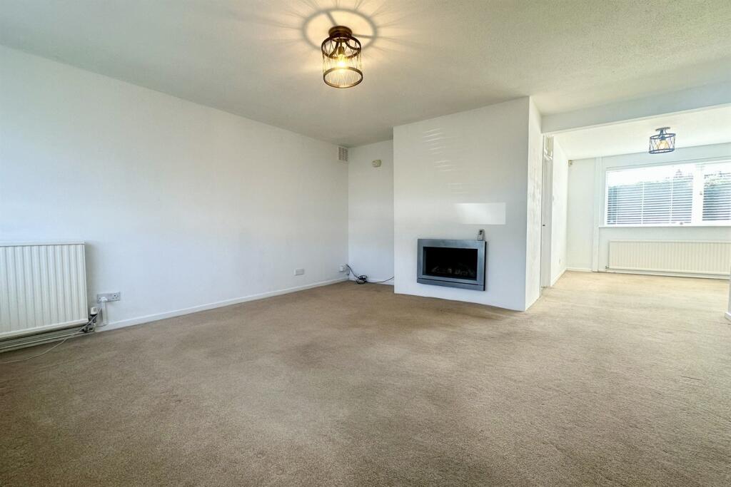 House in Redhill - View 2