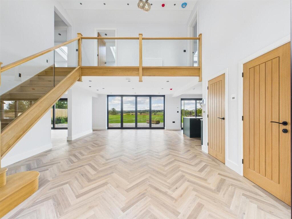 House in Derby - View 5