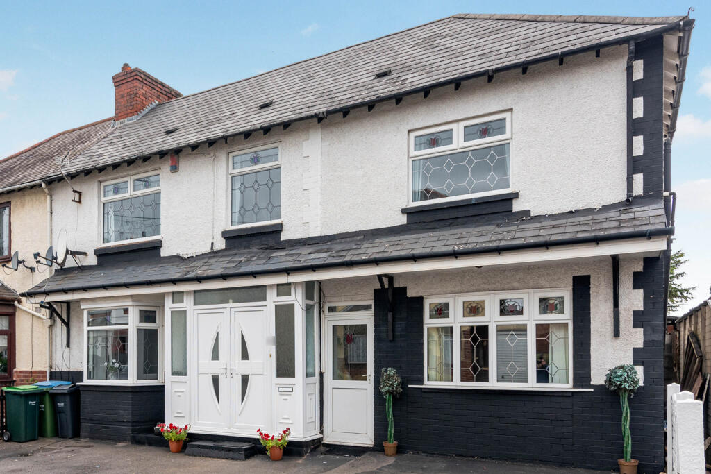 Main image of property: Pool Lane, Oldbury, B69