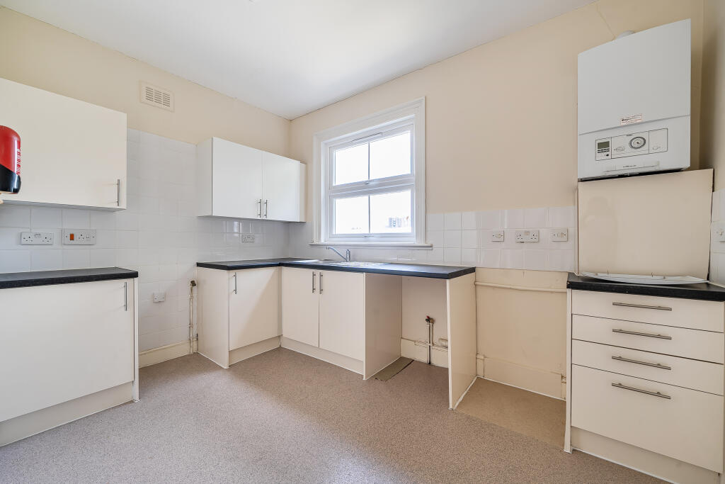 Apartment in London, Ferme Park, Hornsey - View 3
