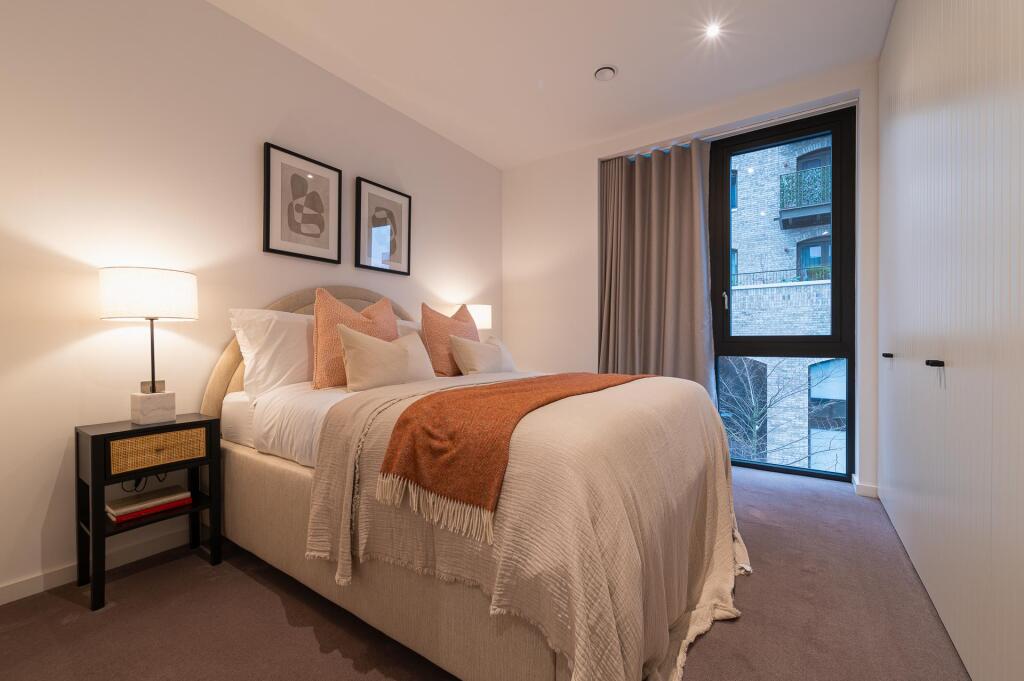 Apartment in Twickenham - View 4