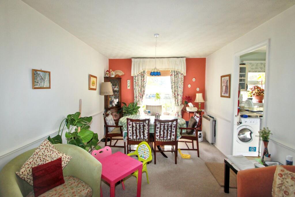 Apartment in Ilford - View 5