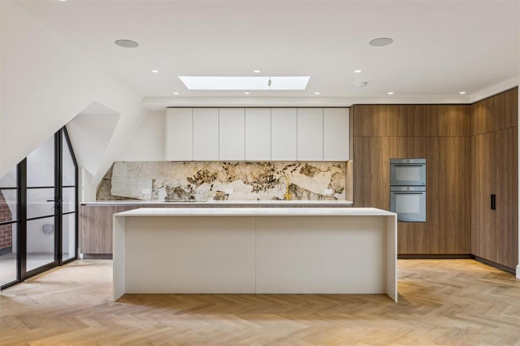 Main image of property: 25 The Bishops Avenue, N2