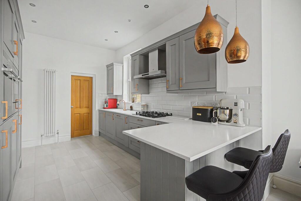 Greenhill Avenue, Sale photo 4