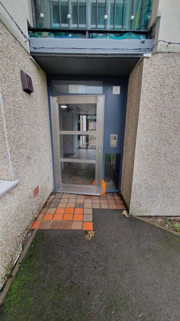 Apartment in Coventry, Tile Hill - View 5