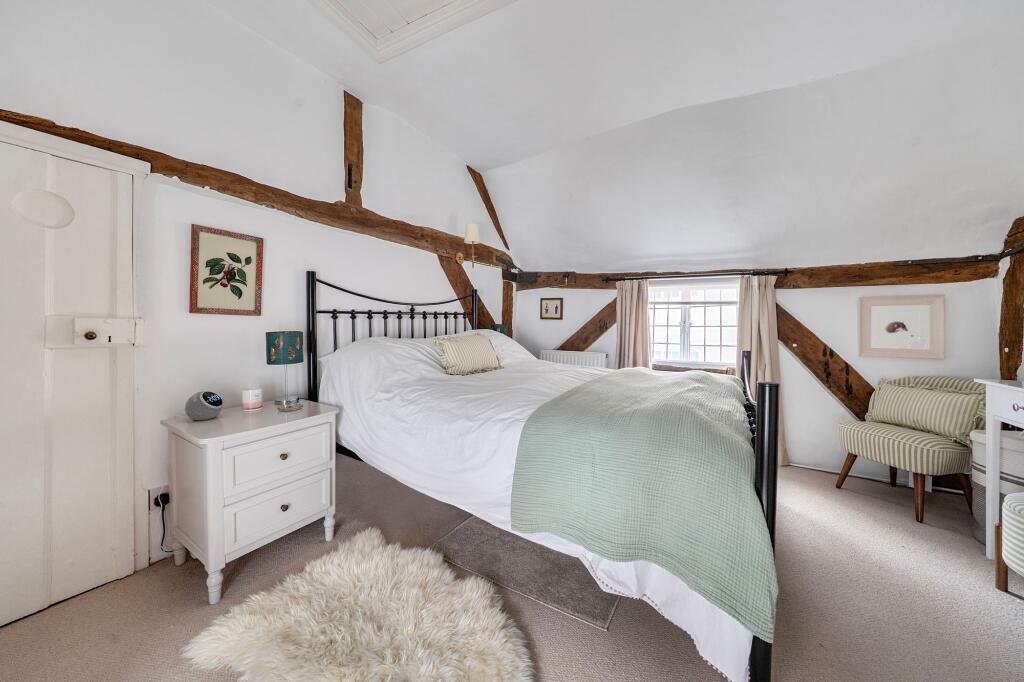 House in Hart, Odiham - View 6