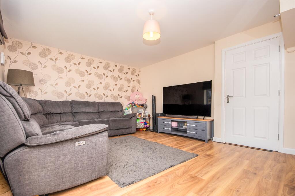House in Northampton, Little Stanion - More