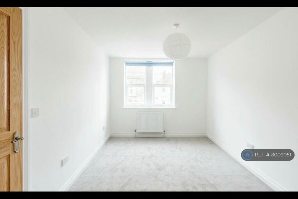 House in Bristol - More
