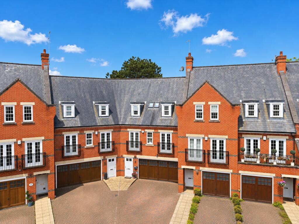Main image of property: Boyes Crescent, London Colney, St. Albans, Hertfordshire, AL2
