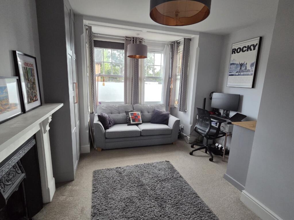 Apartment in Harrow - More