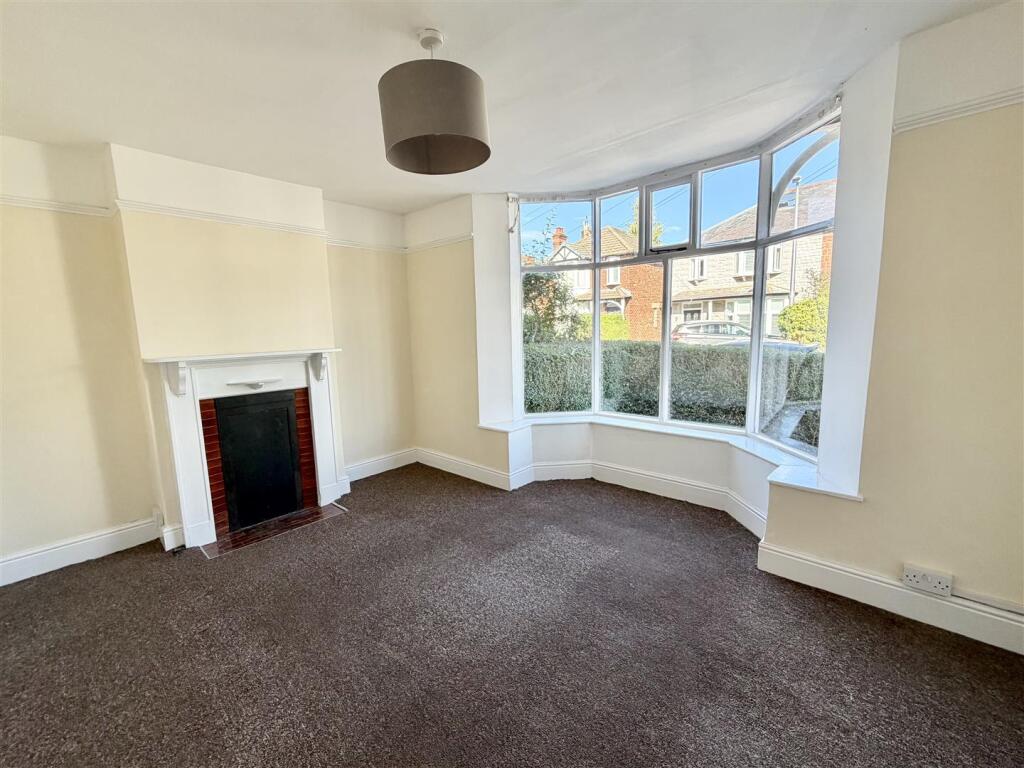 73 Copthorne Drive, Shrewsbury, SY3 8RX photo 2
