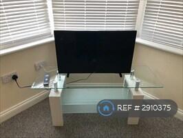 4 bedroom semi-detached house for rent