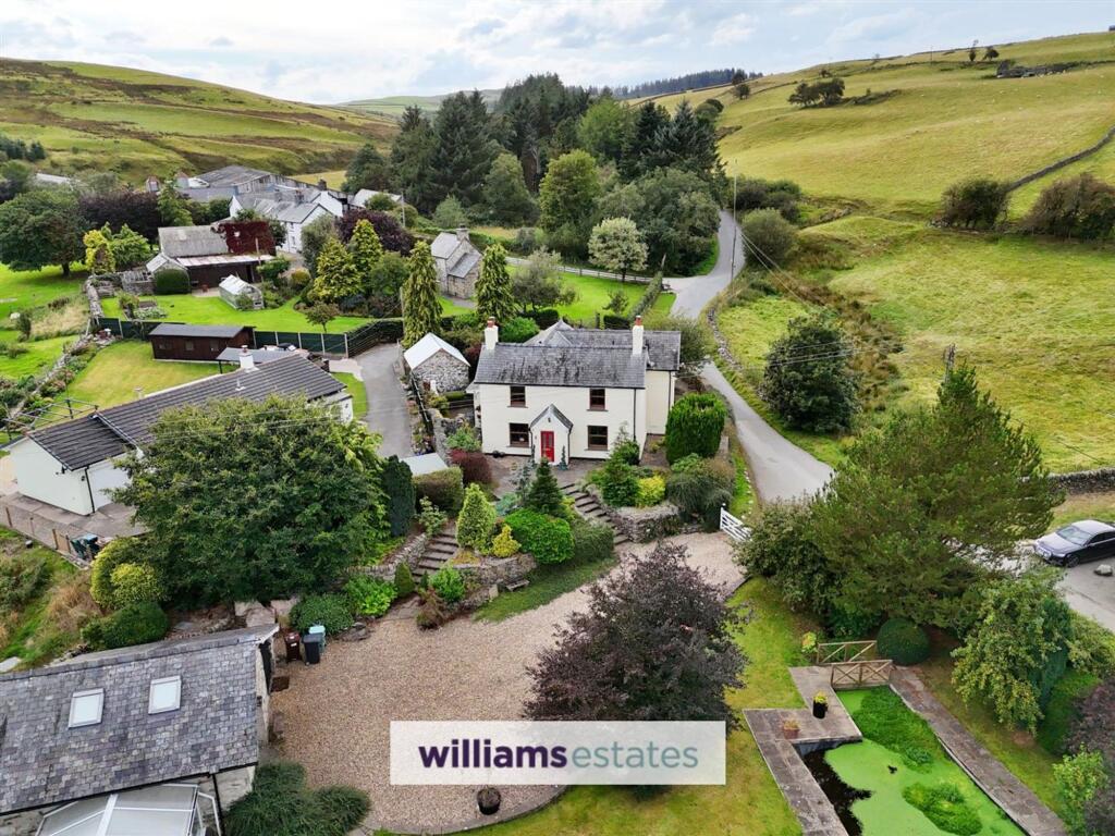 Main image of property: Pentre Llyn Cymmer, Cerrigydrudion, LL21