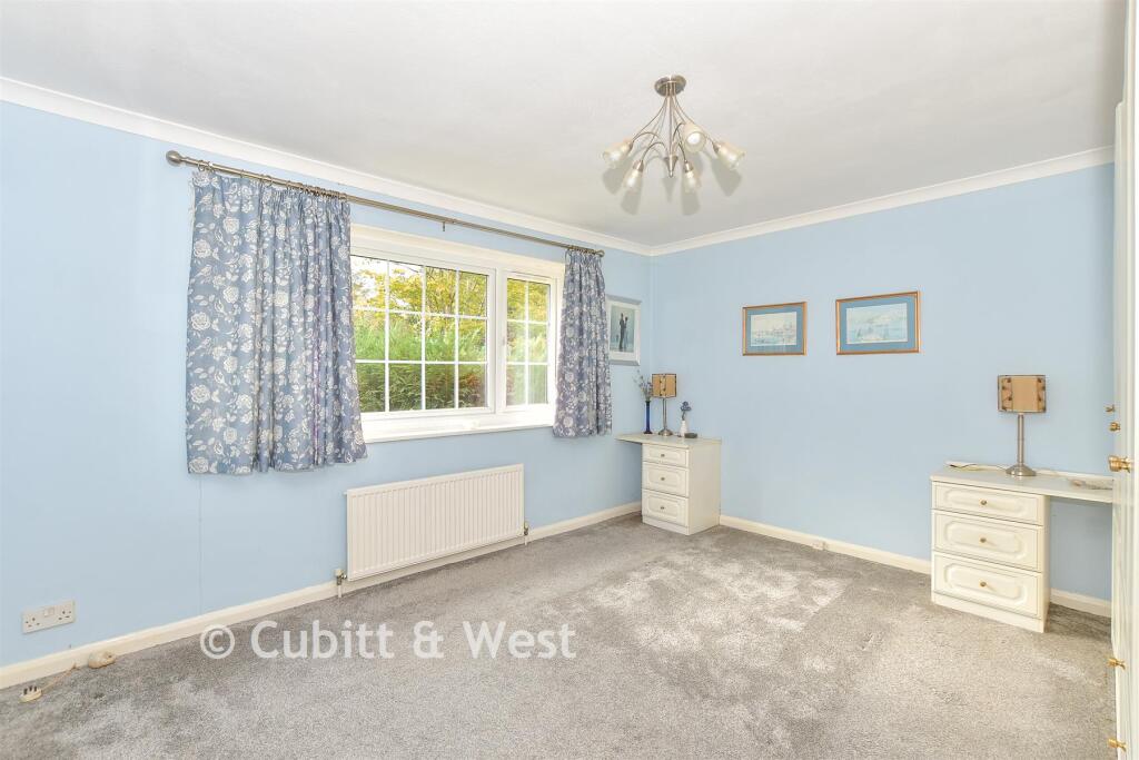 House in Wealden, Crowborough - View 4