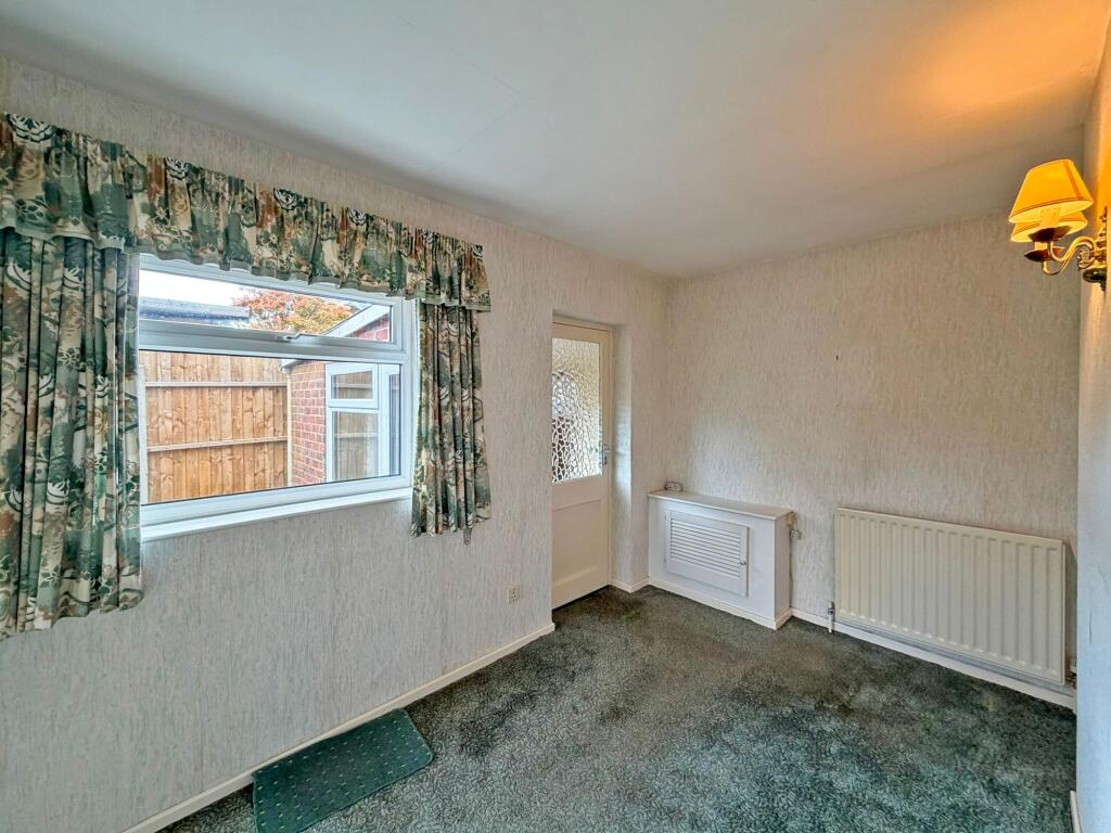 Green Acres, Wombourne, WV5 photo 4