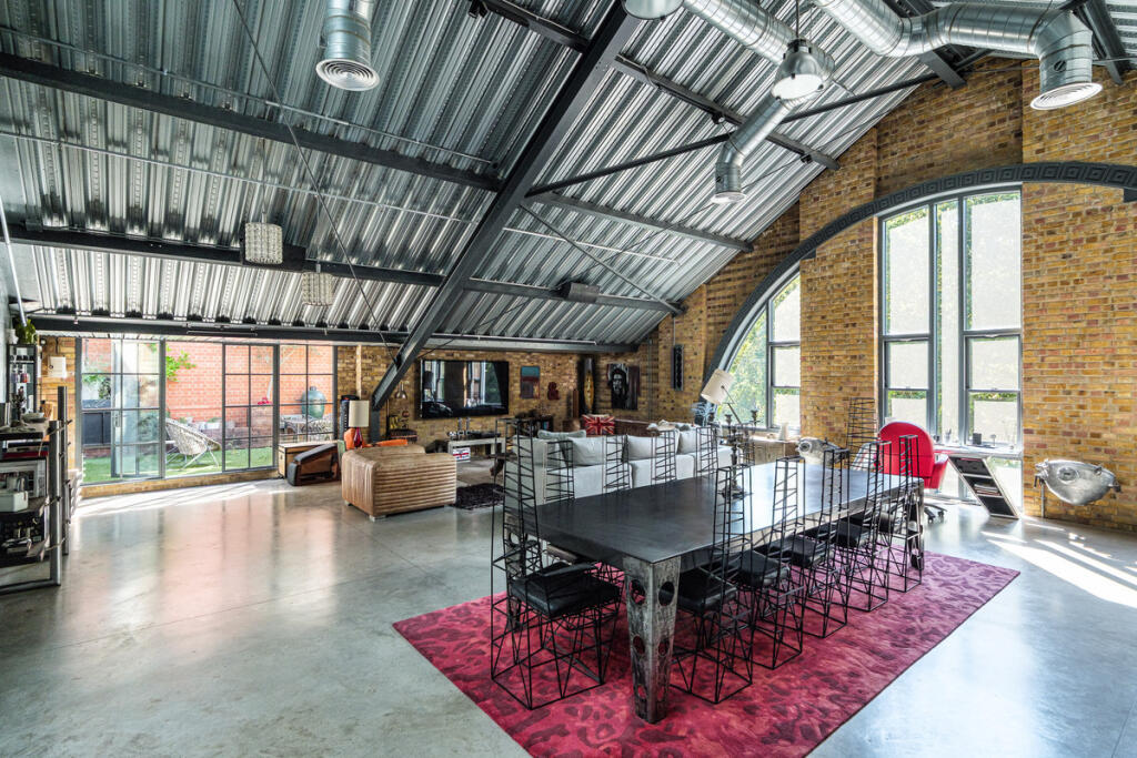 Apartment in London - More
